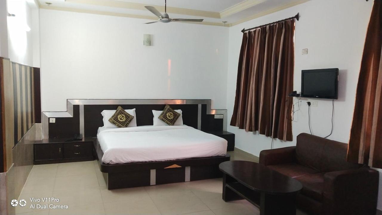 Fabhotel Prashant Palace Mysore Esterno foto